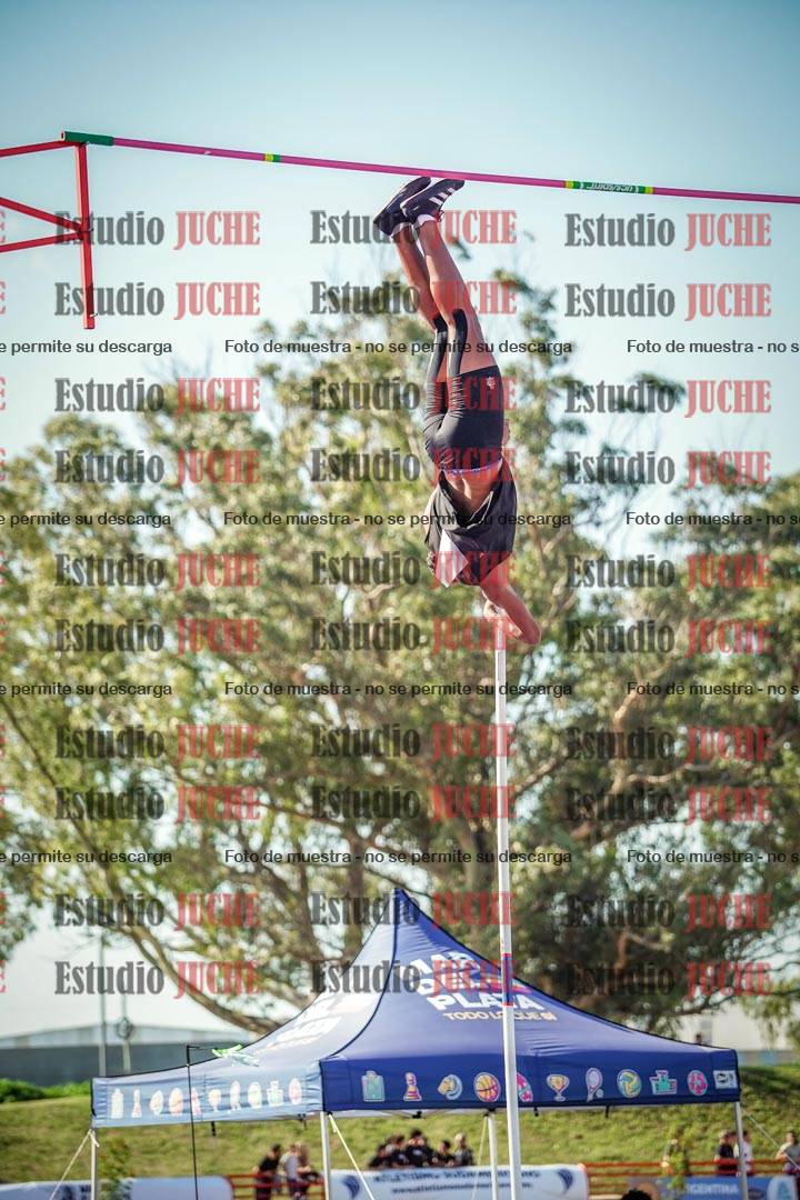 Fotos del salto con garrocha de varones - FINAL