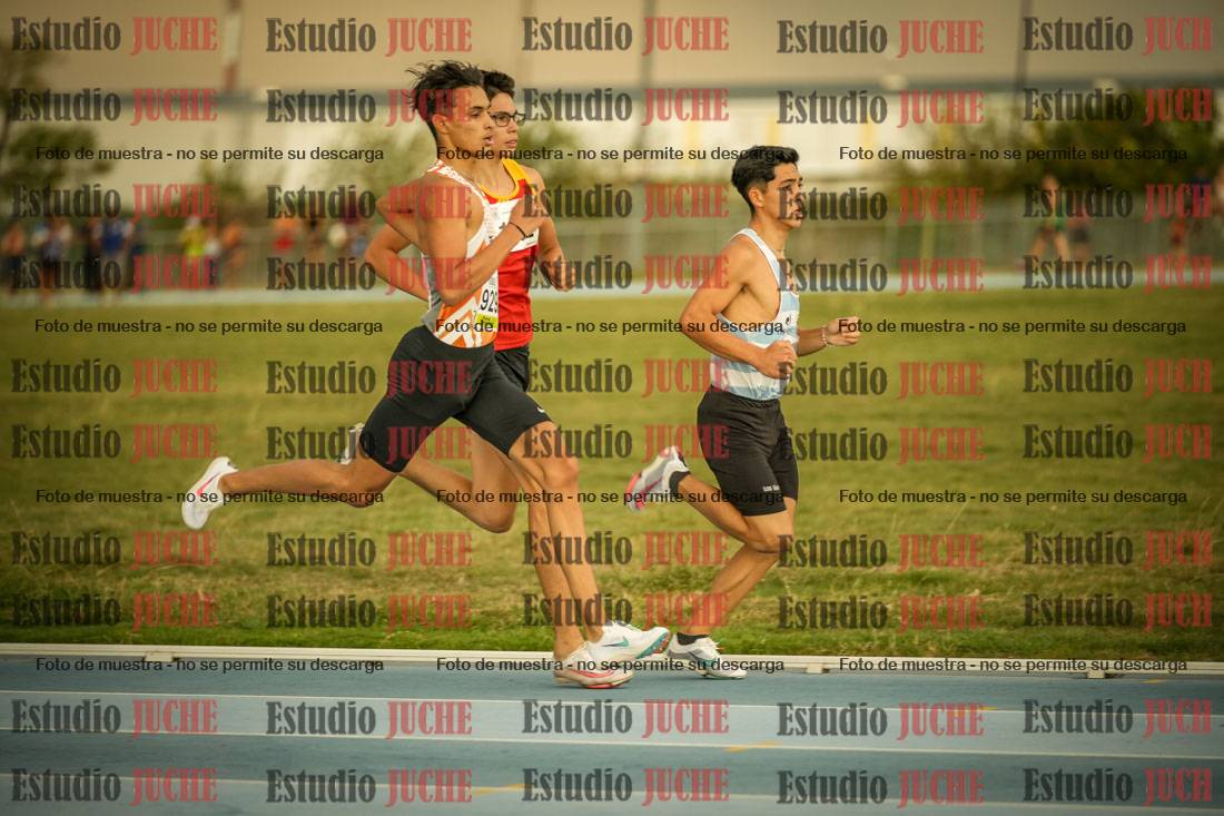 Fotos de los 1000 m llanos de varones