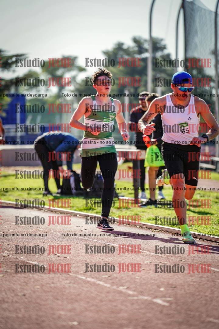 Fotos de los 800 m llanos de varones