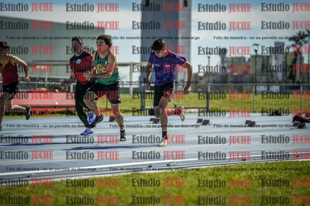 Fotos de los 100 m llanos de varones