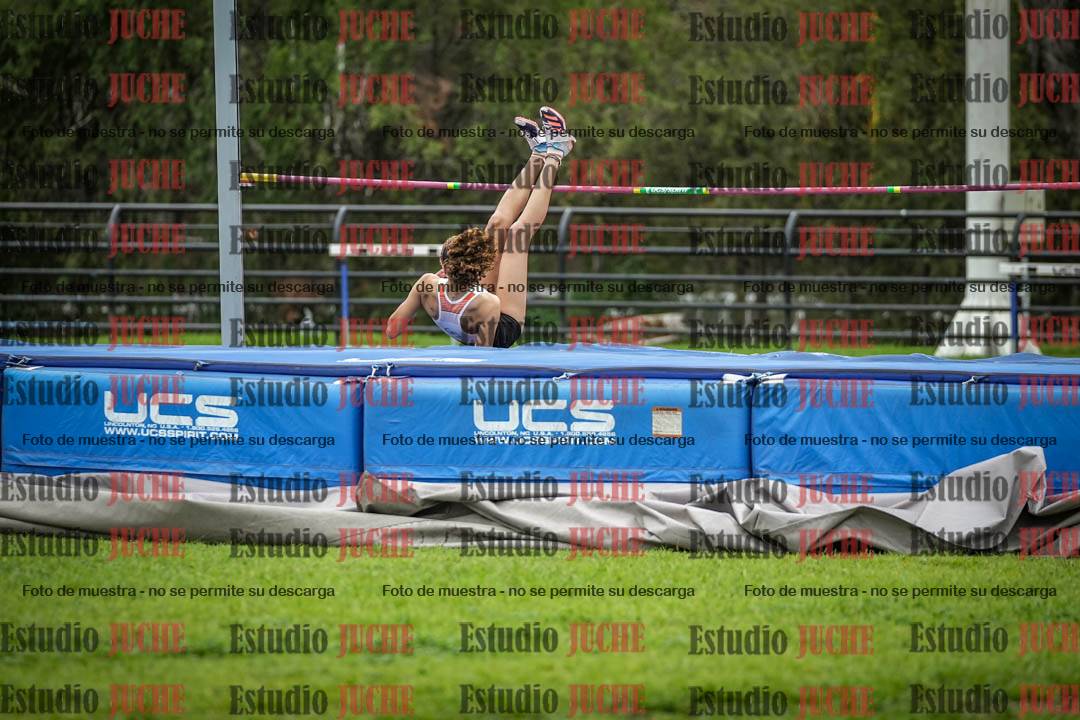 Fotos del salto en alto de mujeres y varones - todos los grupos
