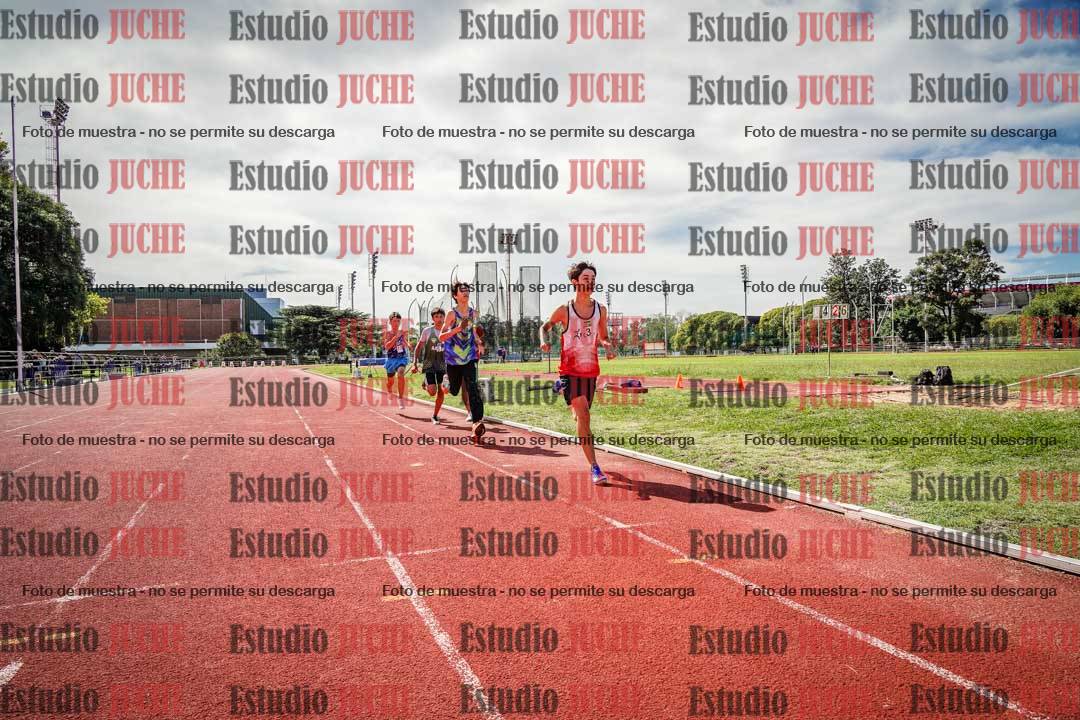 Fotos de los 600 m llanos de varones