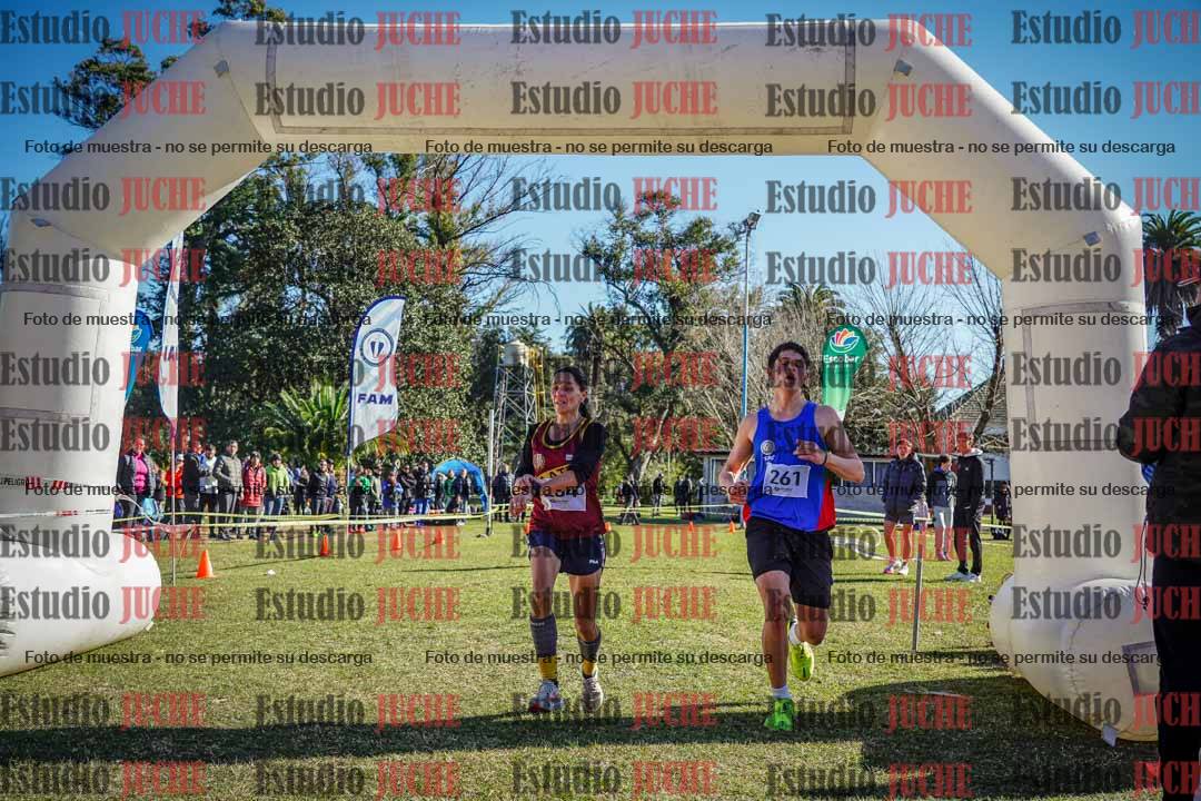Fotos de la llegada del cross de 6000 m