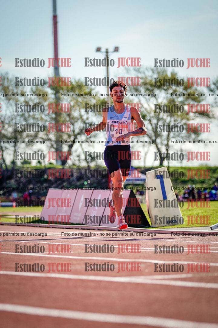 Fotos de los 800 m llanos de varones