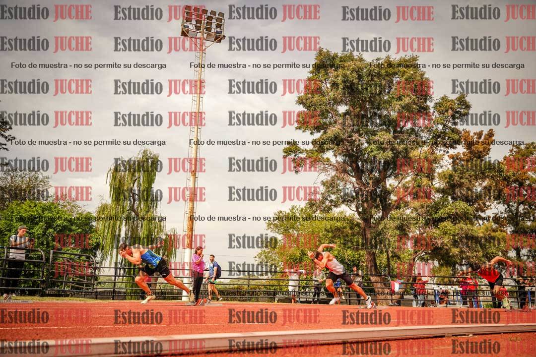 Fotos de los 200 m llanos de varones