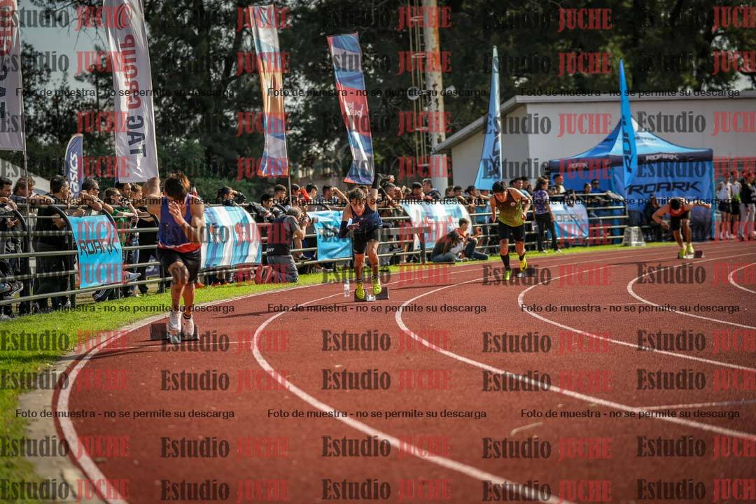 Fotos de los 400 m llanos de varones