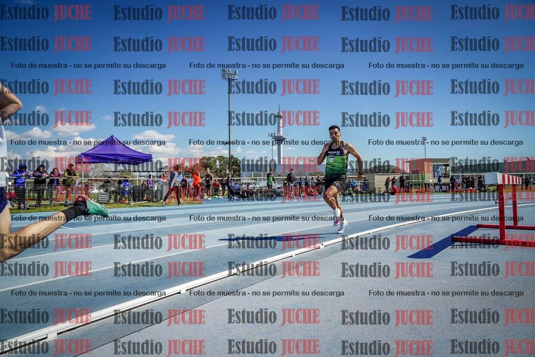 Fotos de los 800 m llanos de varones