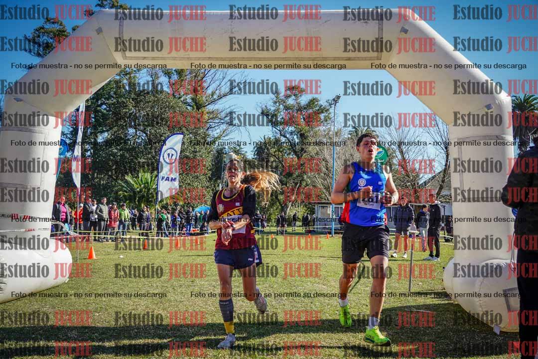 Fotos de la llegada del cross de 6000 m