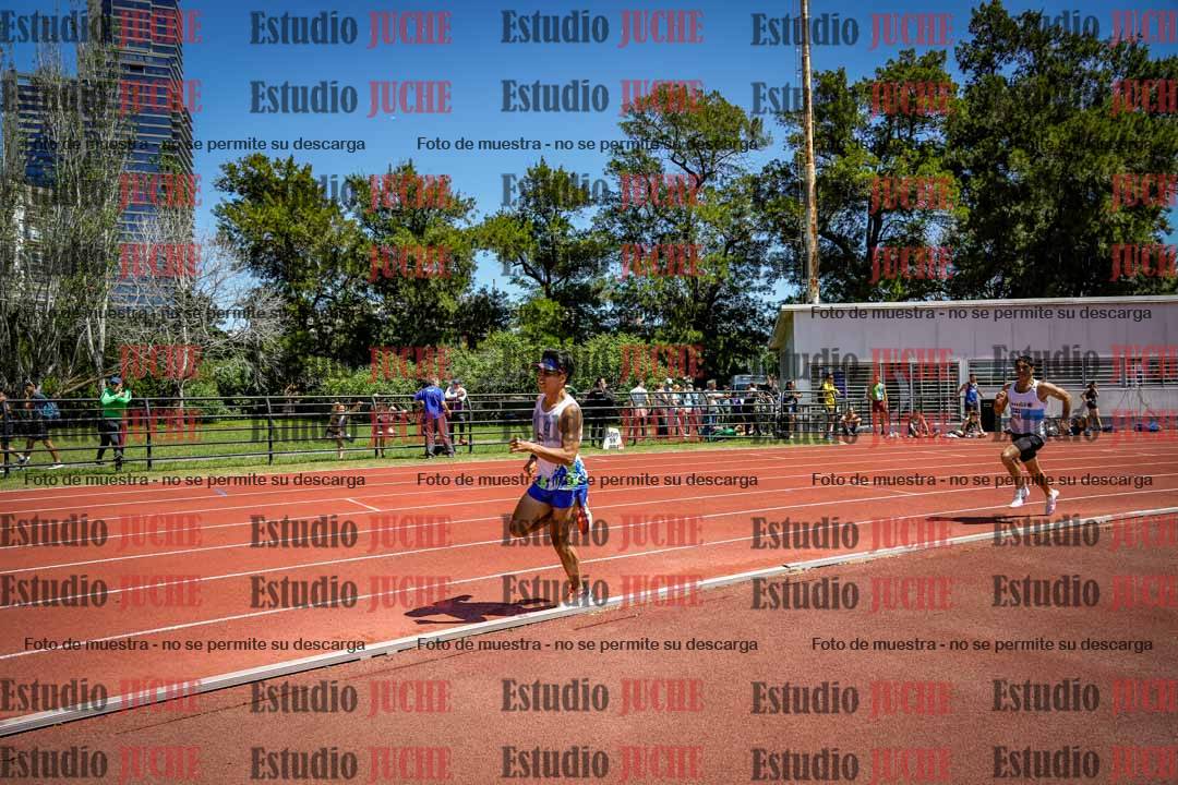 Fotos de los 800 m llanos de varones