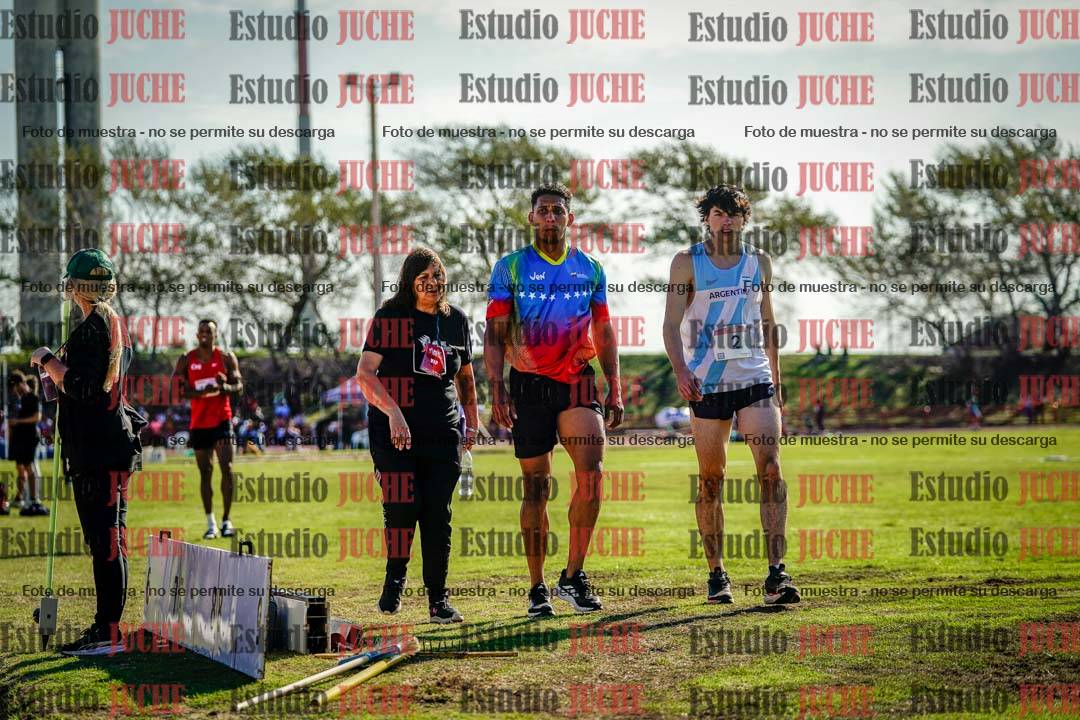 Fotos de algunos extras y podios del día 1