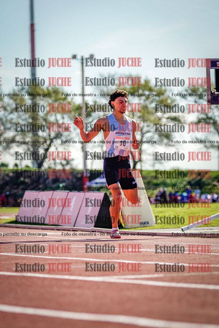 Fotos de los 800 m llanos de varones