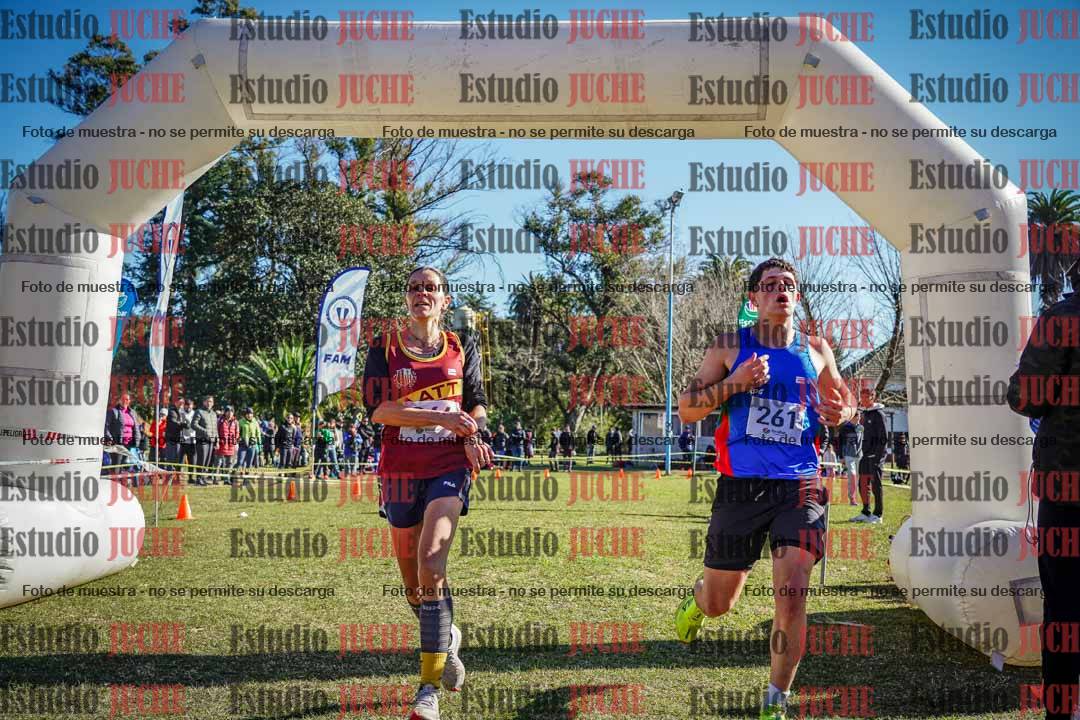 Fotos de la llegada del cross de 6000 m