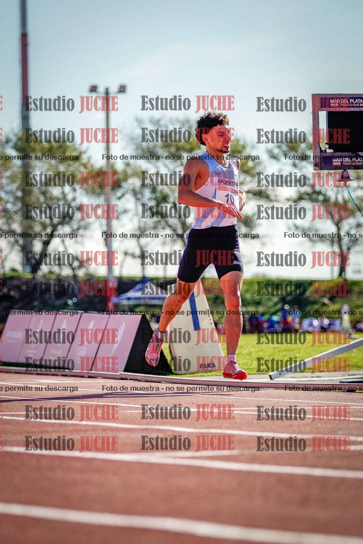 Fotos de los 800 m llanos de varones