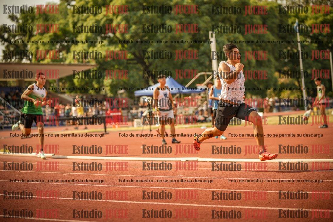 Fotos de los 400 m llanos de varones