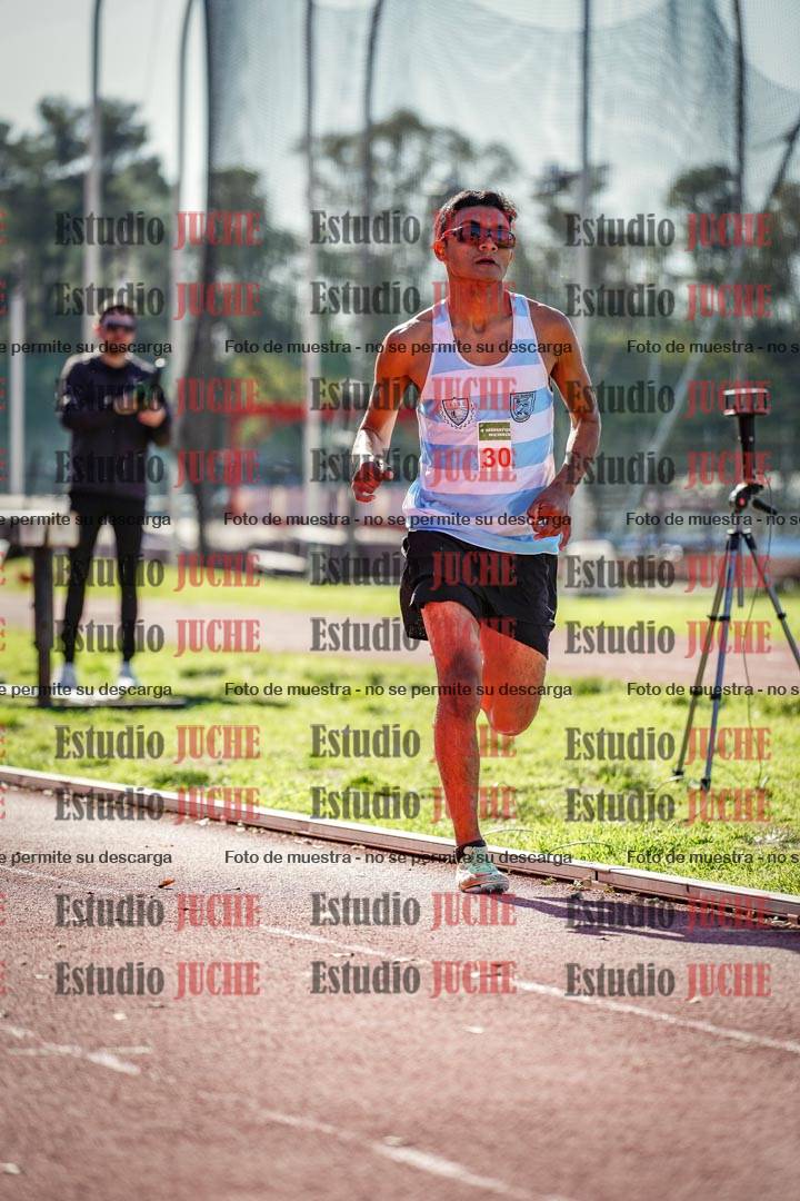 Fotos de los 800 m llanos de varones