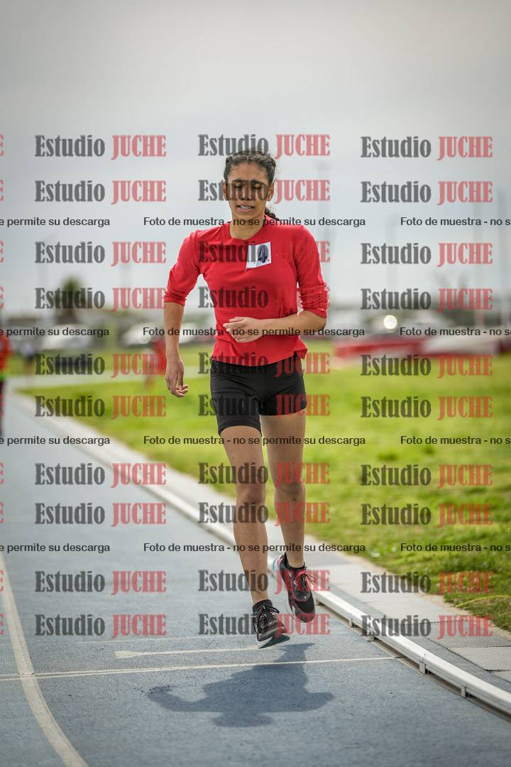 Fotos de los 800 m llanos de mujeres - U14