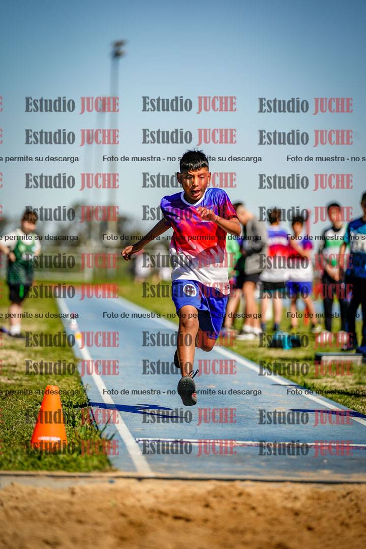 Fotos del salto en largo de varones - U15