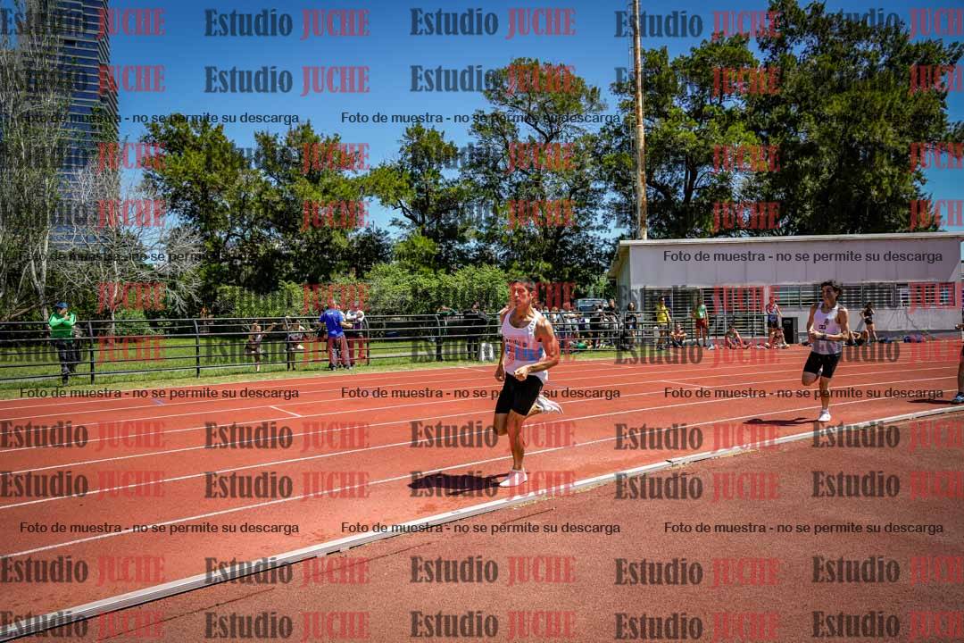 Fotos de los 800 m llanos de varones