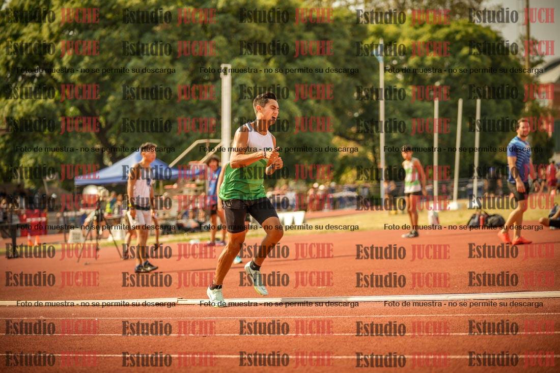 Fotos de los 400 m llanos de varones