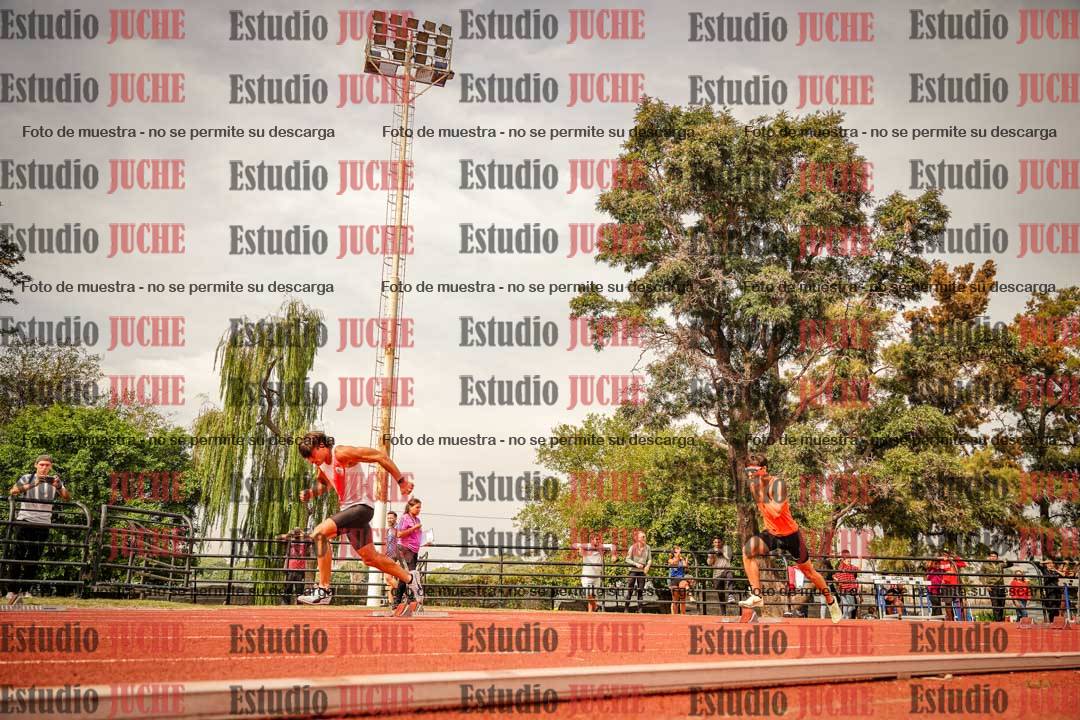 Fotos de los 200 m llanos de varones