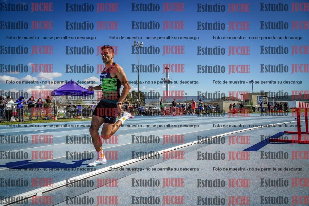 Fotos de los 800 m llanos de varones