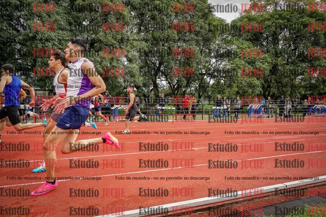 Fotos de los 100 m llanos de varones
