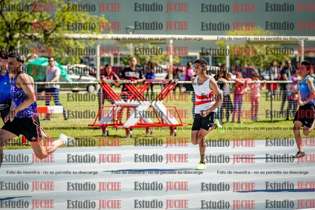 Fotos de los 100 m llanos de varones