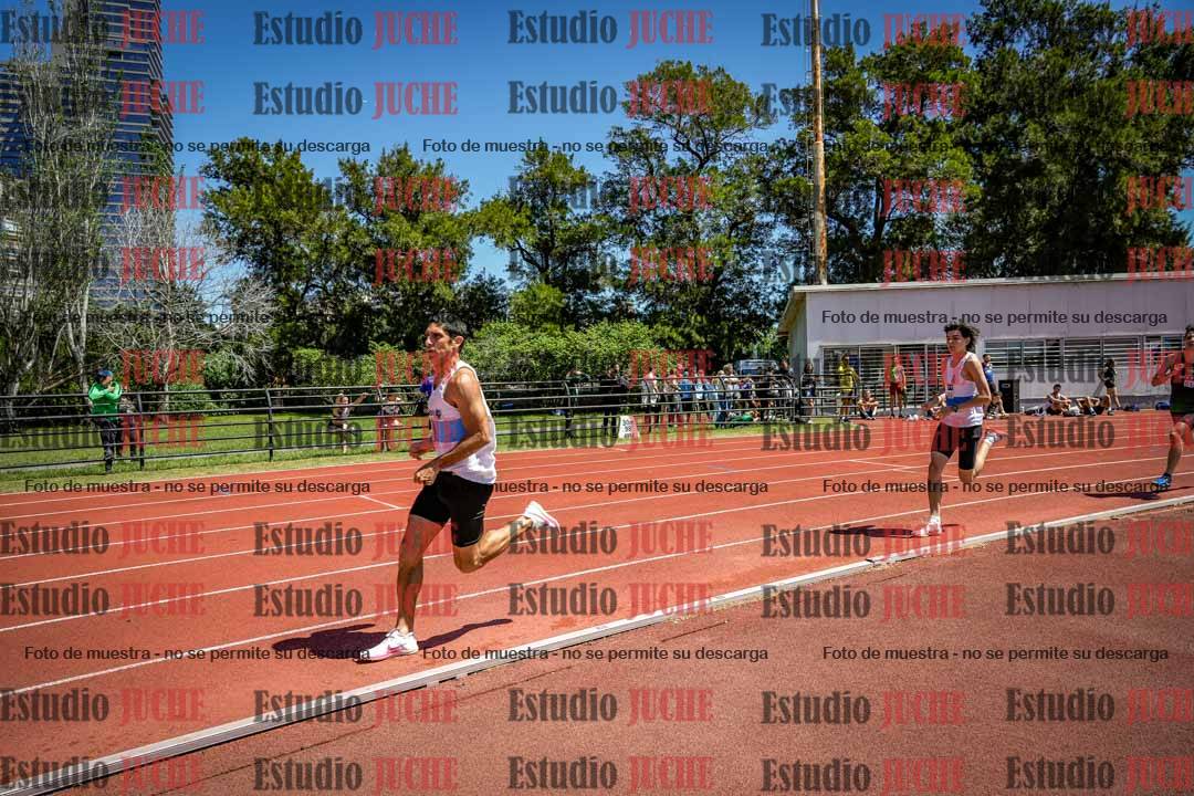 Fotos de los 800 m llanos de varones