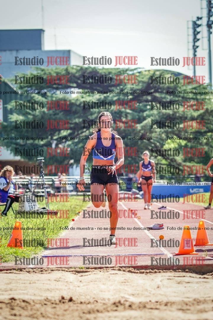Fotos del salto en largo de mujeres