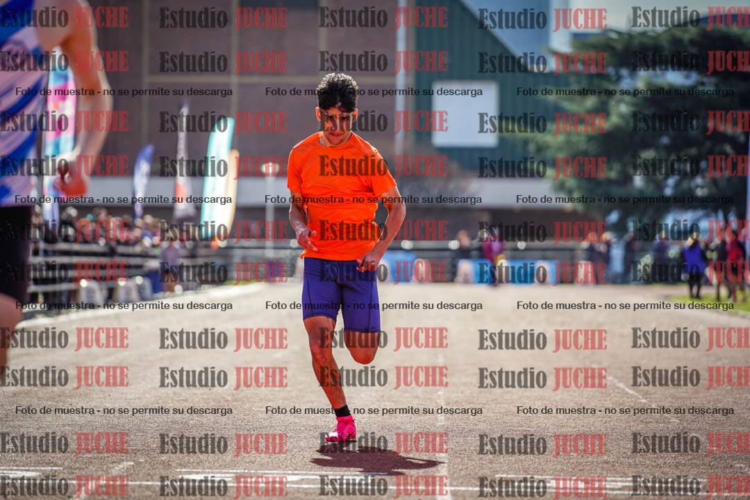 Fotos de los 200 m llanos de varones