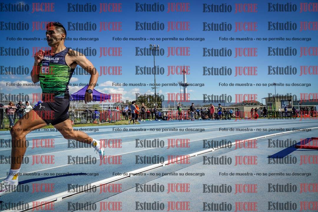 Fotos de los 800 m llanos de varones