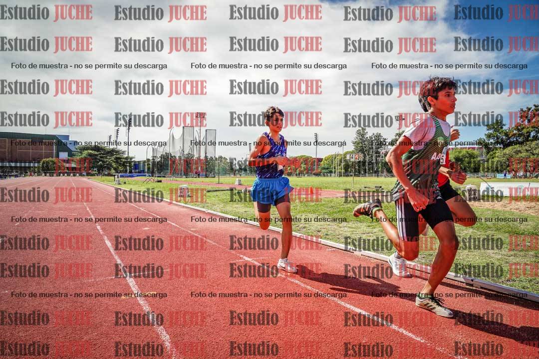 Fotos de los 600 m llanos de varones