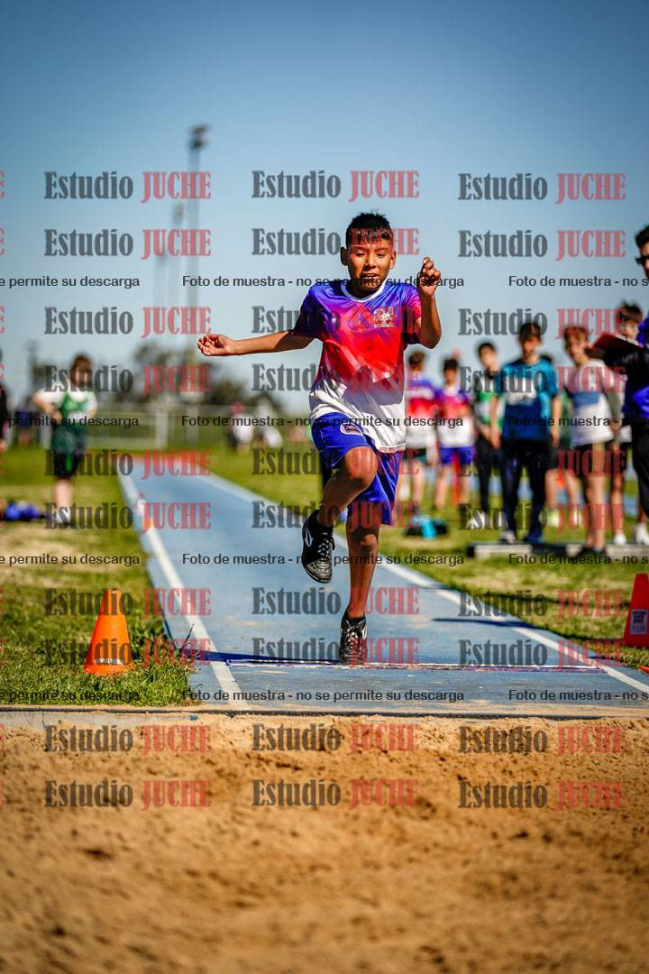 Fotos del salto en largo de varones - U15