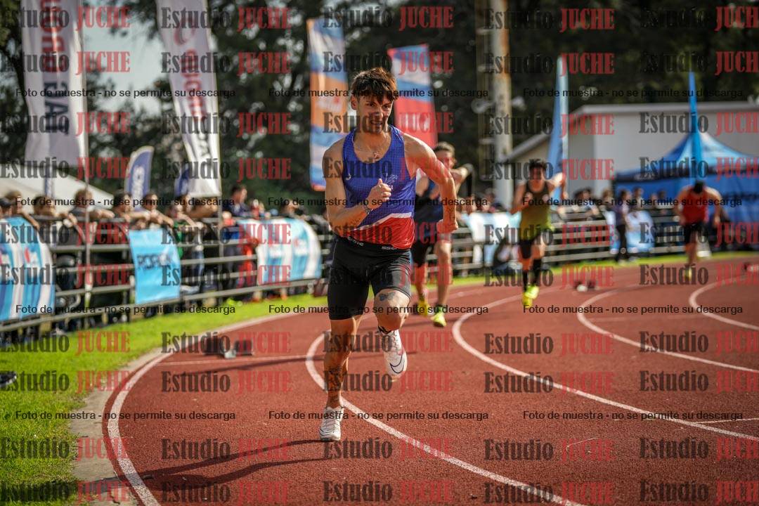 Fotos de los 400 m llanos de varones