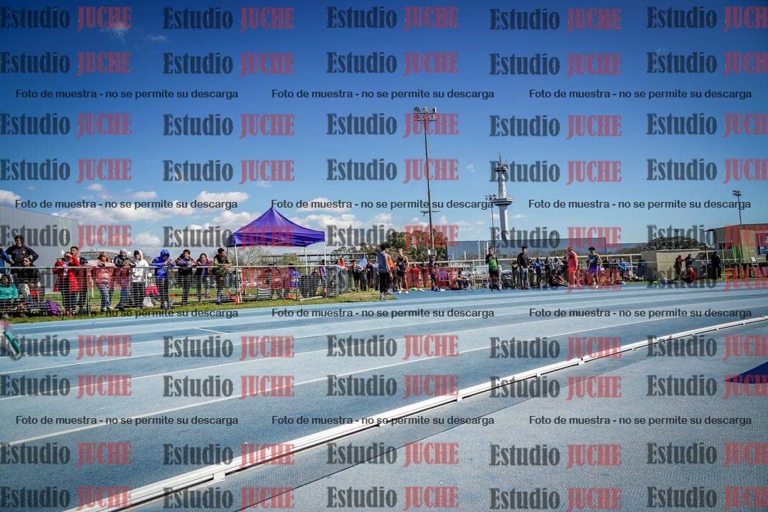 Fotos de los 800 m llanos de varones