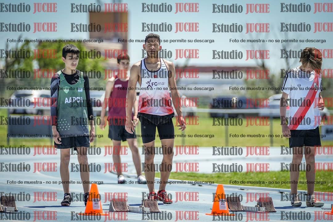 Fotos de los 80 m llanos de varones