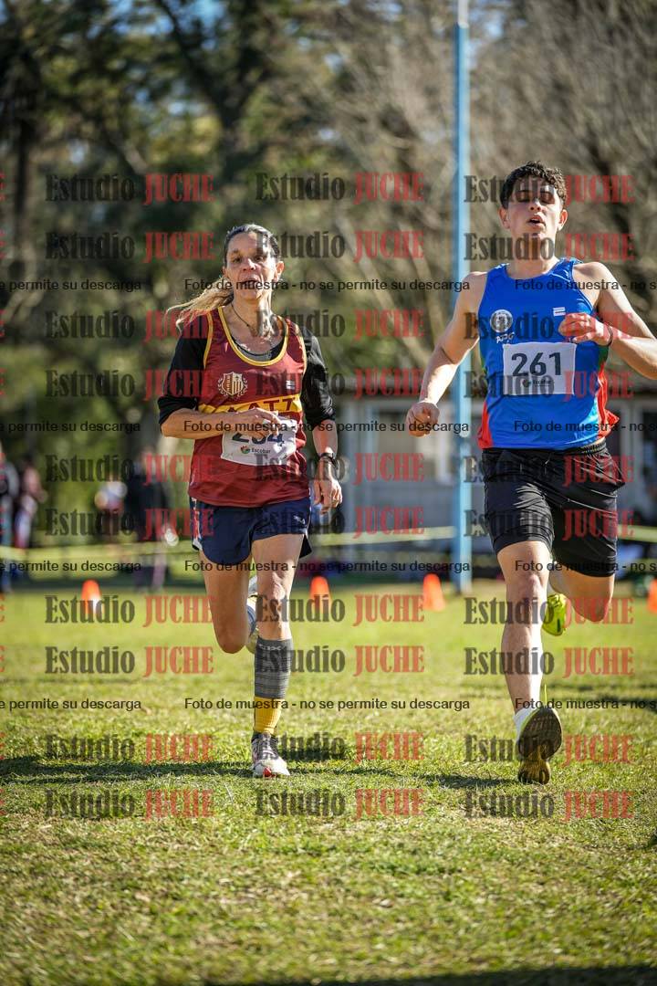 Fotos de la llegada del cross de 6000 m