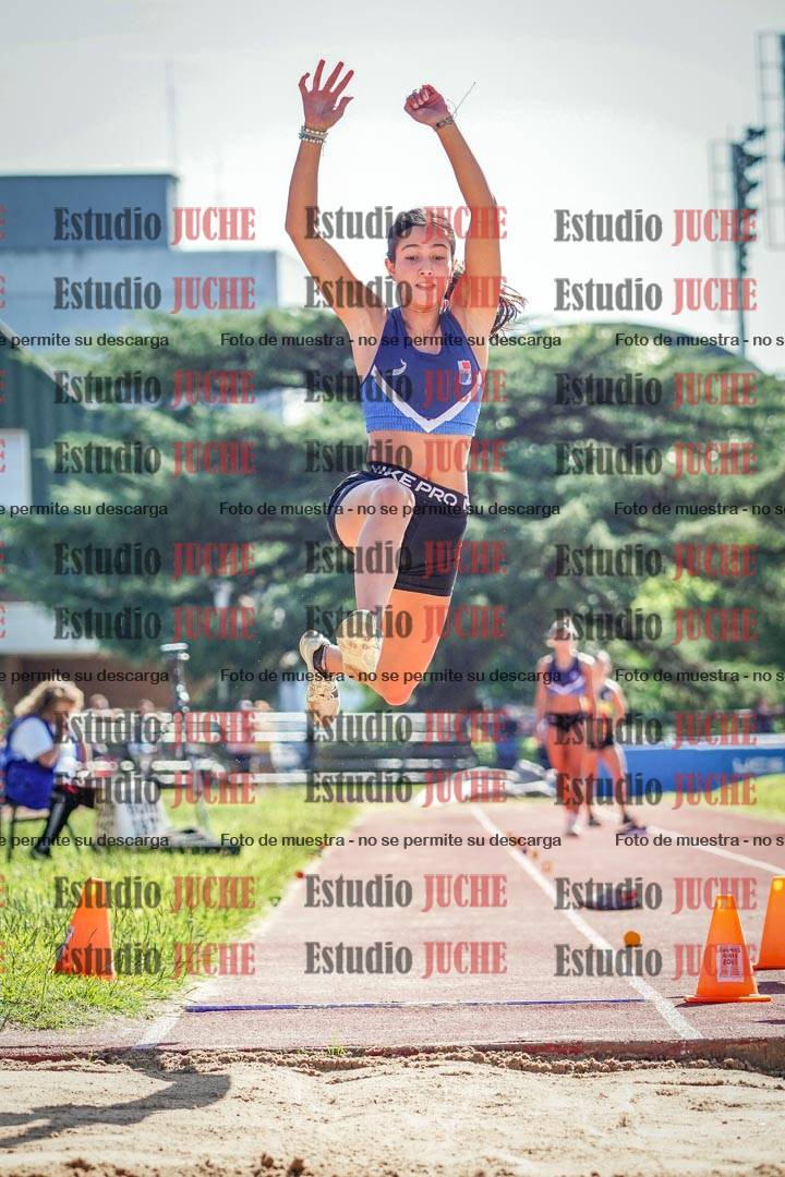 Fotos del salto en largo de mujeres