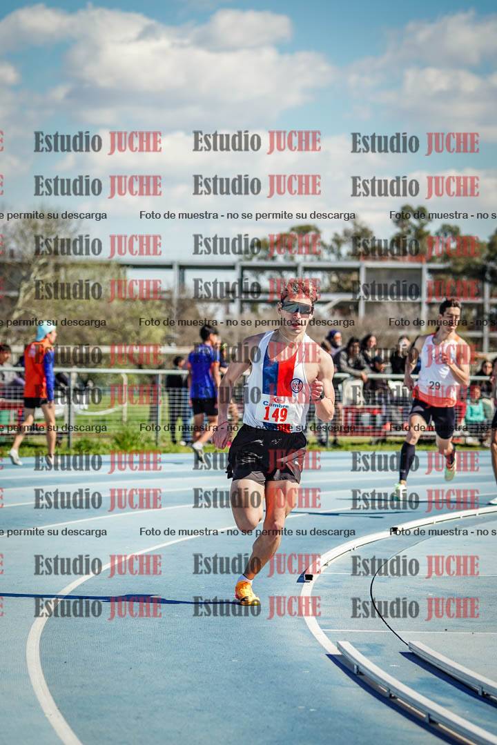 Fotos de los 800 m llanos de varones
