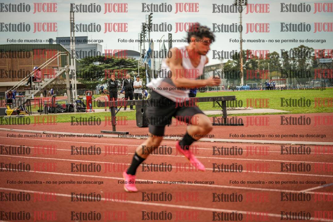Fotos de los 400 m llanos de varones