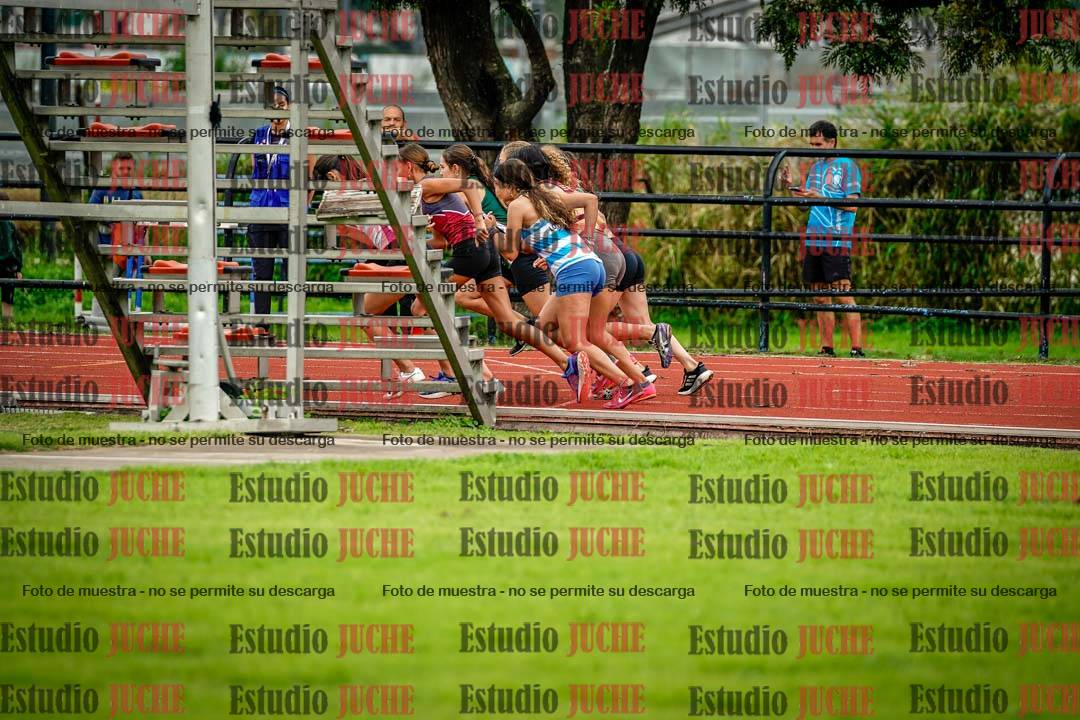 Fotos de los 600 m llanos de mujeres - hexatlón 6