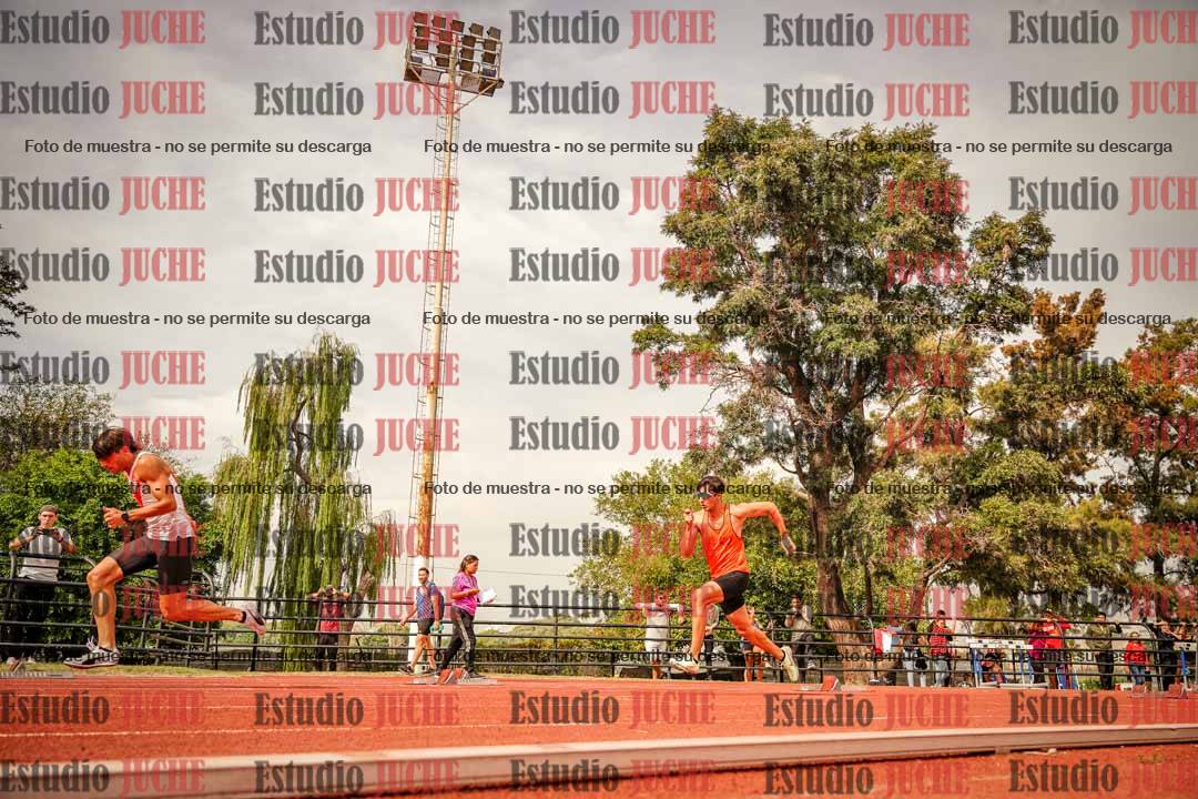Fotos de los 200 m llanos de varones