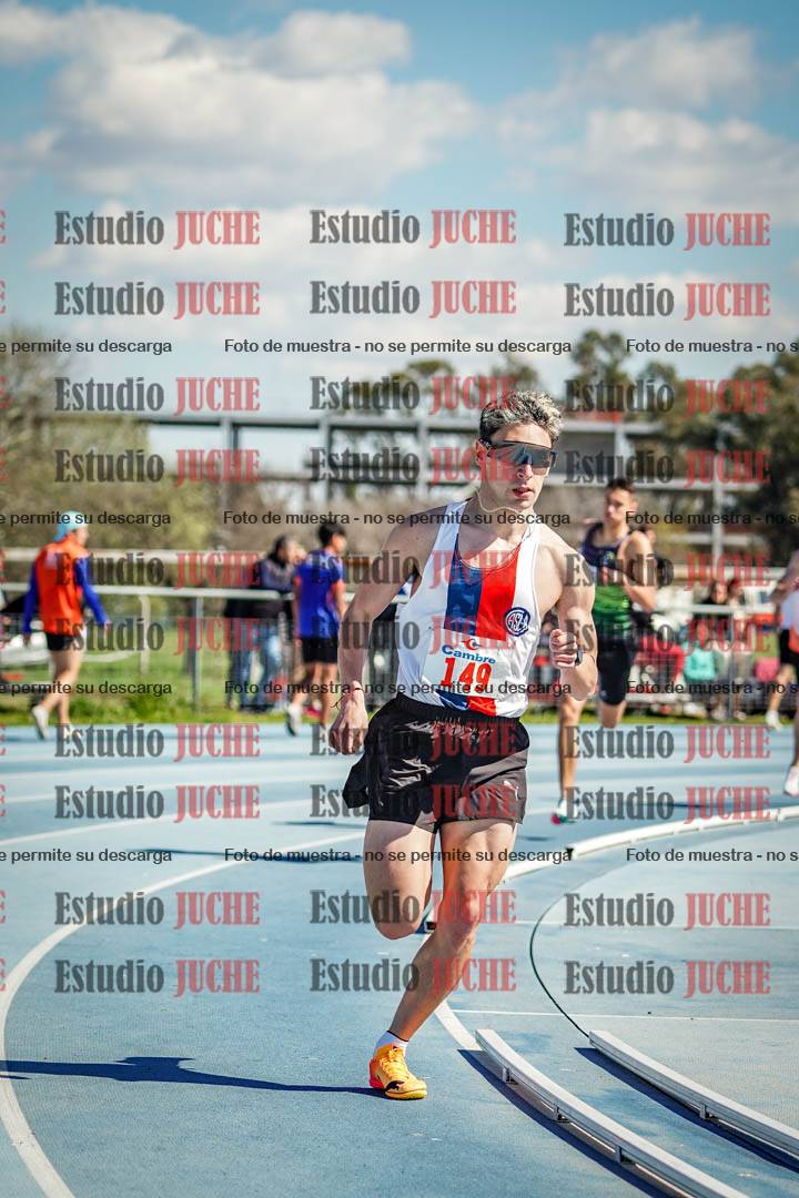 Fotos de los 800 m llanos de varones