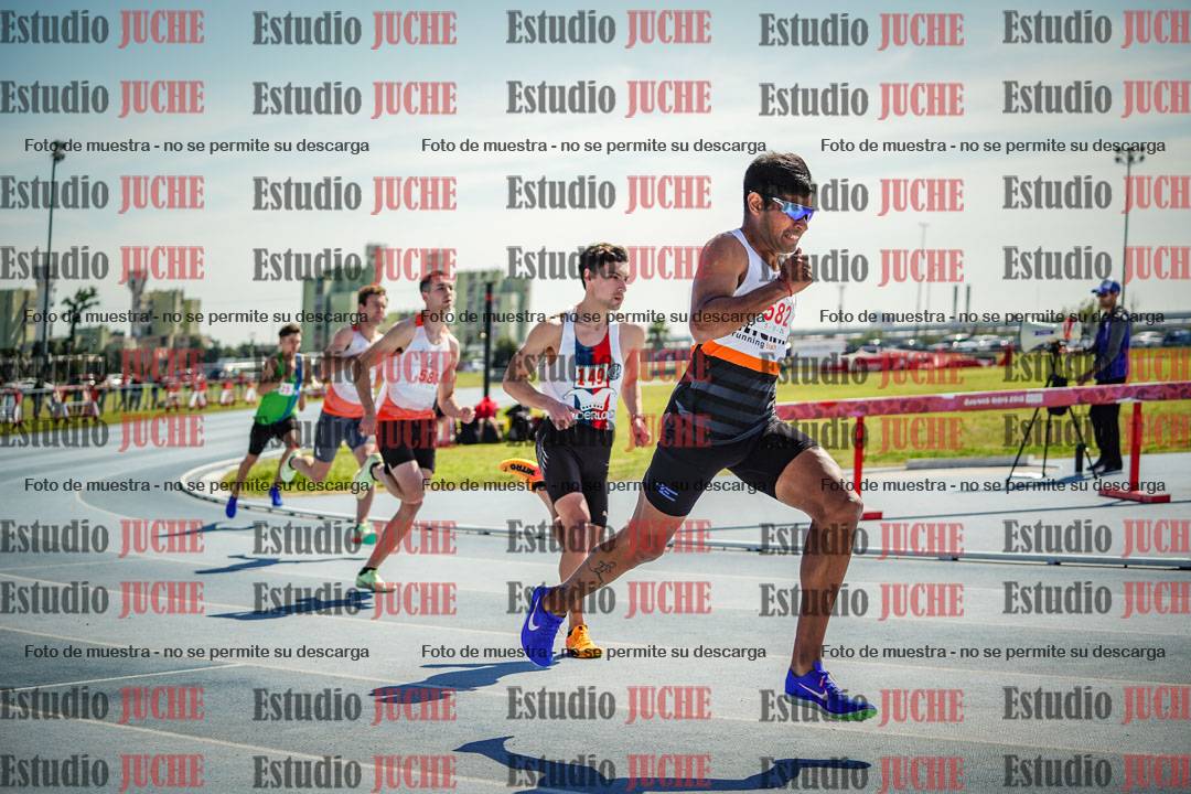 Fotos de los 800 m llanos de varones