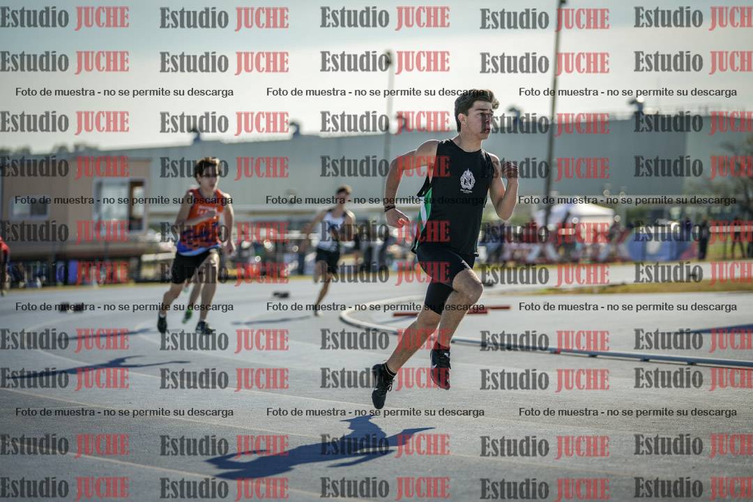 Fotos de los 400 m llanos de varones