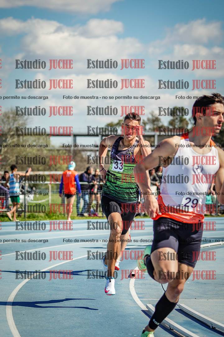 Fotos de los 800 m llanos de varones