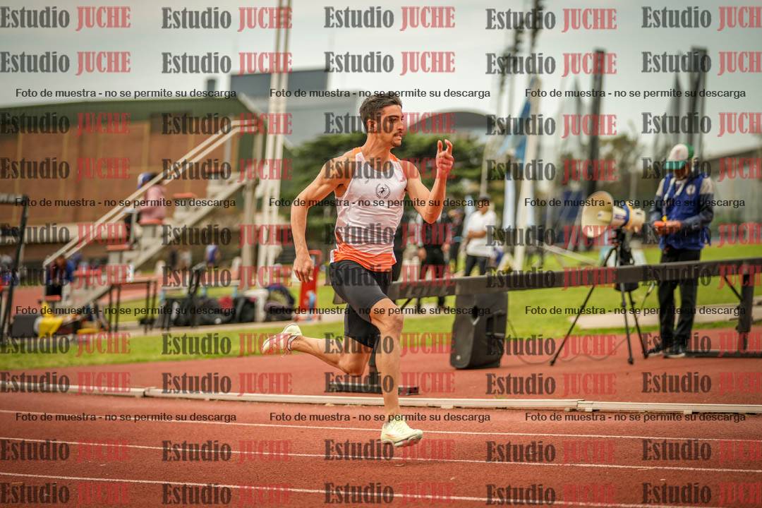 Fotos de los 400 m llanos de varones