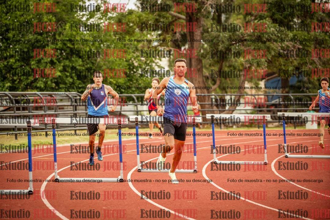 Fotos de los 400 m con vallas de varones
