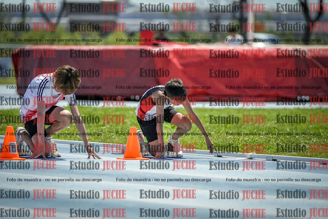 Fotos de los 80 m llanos de varones