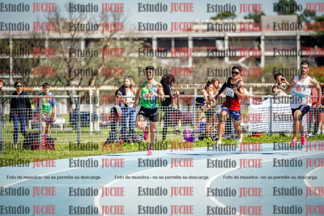 Fotos de los 800 m llanos de varones